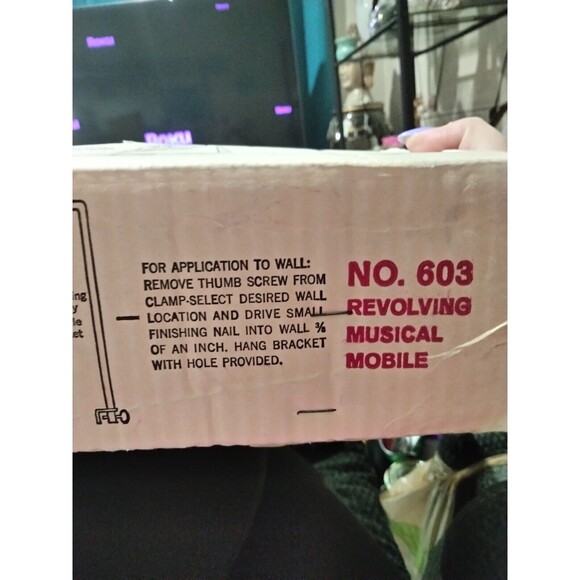 Vintage 1960's Revolving Working Dolly Toy Baby Crib Mobile In Box With Animals - Picture 7 of 9